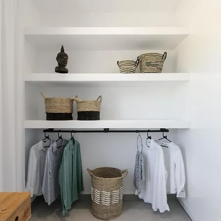 فيلة Stone Naxos *